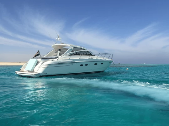 إذا كنت تبحث عن يخت لقضاء إجازة ممتعة .. إليك التفاصيل