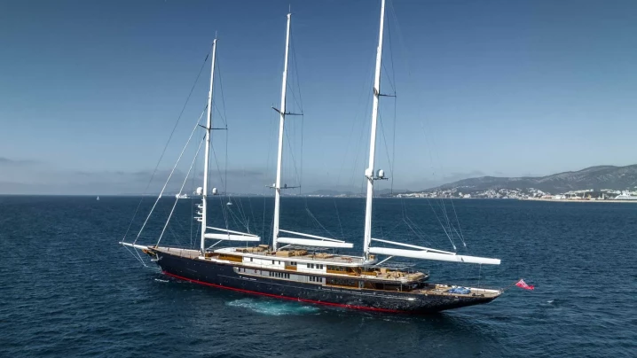The 10 Largest Sailing Yachts in the World: The Art of Sailing and Luxury Combined