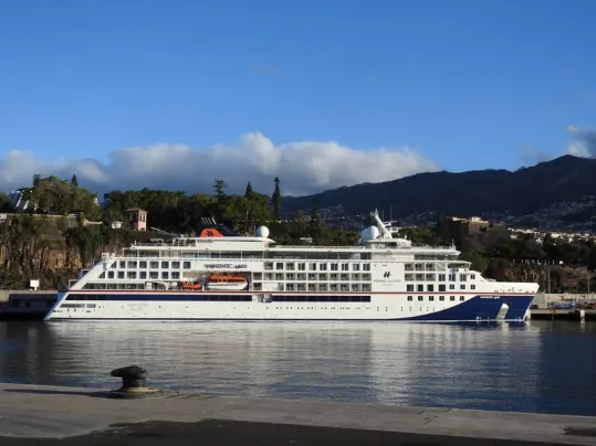 شركة Hapag-Lloyd Cruises تعتمد الثنائية اللغوية ابتداءً من 2026