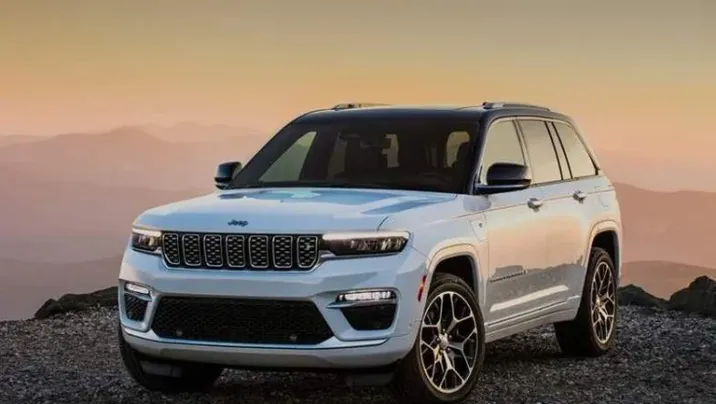 جيب جراند شيروكي 2022.. سيارة مستعملة في مصر بمواصفات فاخرة